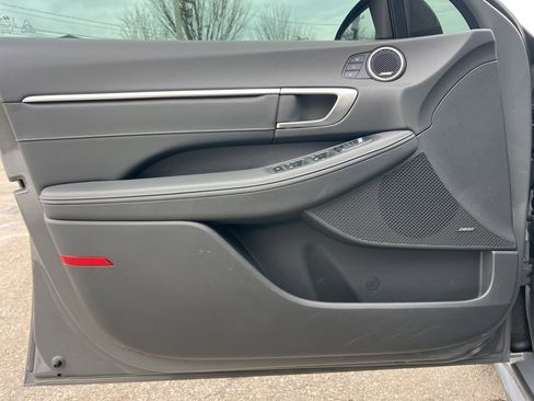 Used 2020 Hyundai Sonata Limited image 9