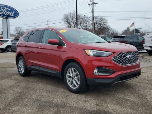 Used 2023 Ford Edge SEL w/ Convenience Package image 2