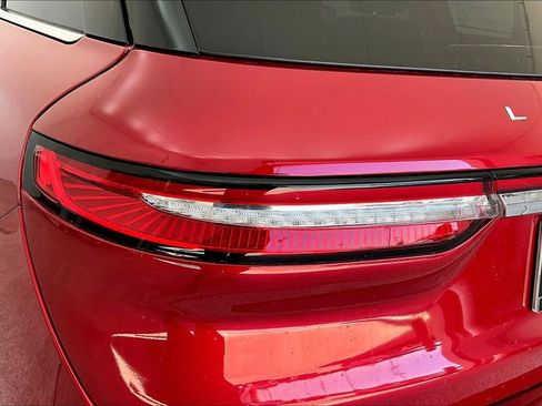 Used 2023 Lincoln Corsair Reserve image 36