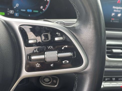 Used 2021 Mercedes-Benz GLS 450 4MATIC image 35