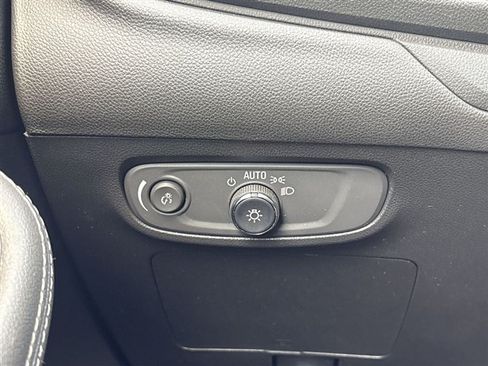Certified 2024 Buick Encore GX Sport Touring w/ Comfort Package AWD/4WD image 17