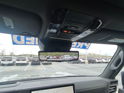 Used 2025 Lexus GX 550 550 Luxury+ w/ Accessory Package (Z1) image 19