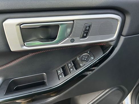 Used 2023 Ford Explorer ST-Line image 23