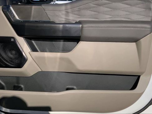 Certified 2025 Ford F350 Platinum w/ Platinum Plus Package image 22