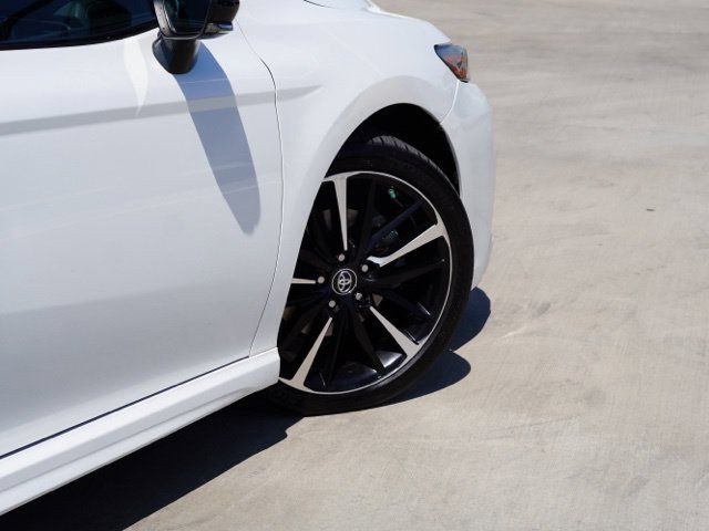 Used 2019 Toyota Camry XSE FWD image 9