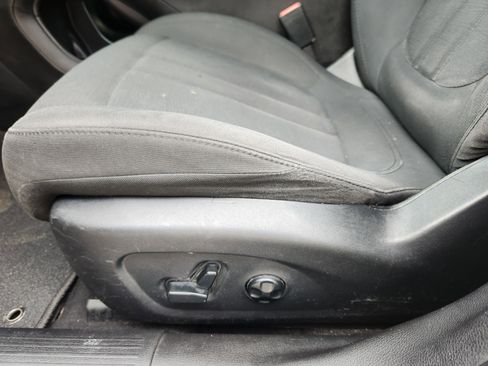 Used 2016 Chrysler 200 Limited w/ Convenience Group FWD image 15
