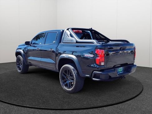 Used 2025 Chevrolet Colorado Trail Boss w/ Midnight Edition image 3