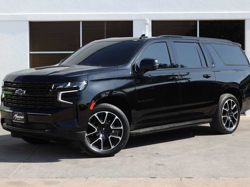Used 2024 Chevrolet Suburban RST w/ Luxury Package AWD/4WD image 1