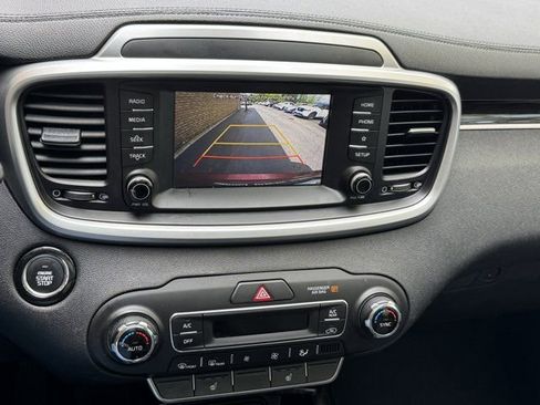 Used 2020 Kia Sorento EX AWD/4WD image 24