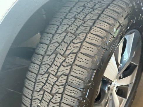 Certified 2023 Subaru Ascent Premium w/ Convenience Package AWD/4WD image 20