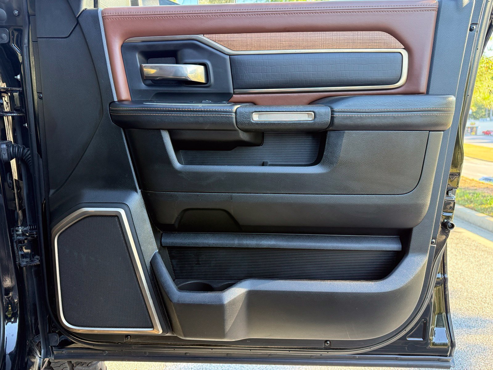 Used 2020 RAM 2500 Limited AWD/4WD image 43