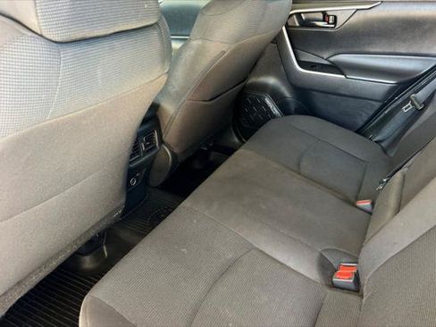 Certified 2023 Toyota RAV4 LE AWD/4WD image 4