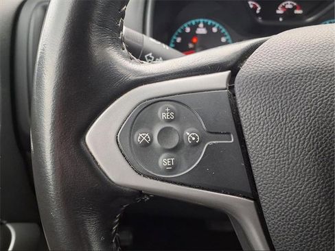 Used 2022 Chevrolet Colorado LT w/ LT Convenience Package image 12