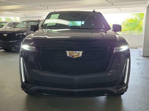 Certified 2024 Cadillac Escalade ESV Sport AWD/4WD image 2