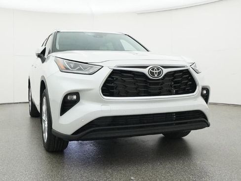 New 2026 Toyota Highlander Limited AWD/4WD image 30