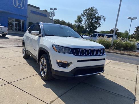 Used 2020 Jeep Compass Limited AWD/4WD image 2
