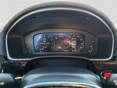 Used 2023 Honda Civic Touring image 21