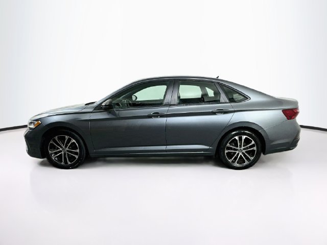Certified 2023 Volkswagen Jetta Sport FWD image 5