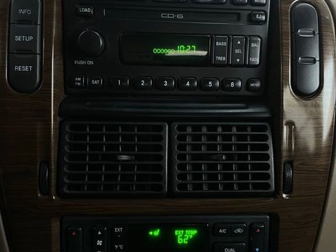 Used 2004 Ford Explorer Eddie Bauer image 29