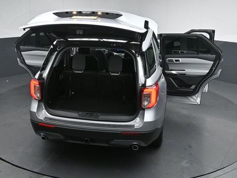 Certified 2021 Ford Explorer XLT w/ Equipment Group 202A AWD/4WD image 52