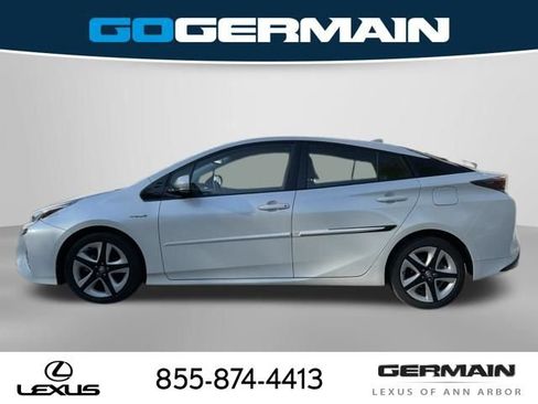 Used 2016 Toyota Prius Four Touring FWD image 3