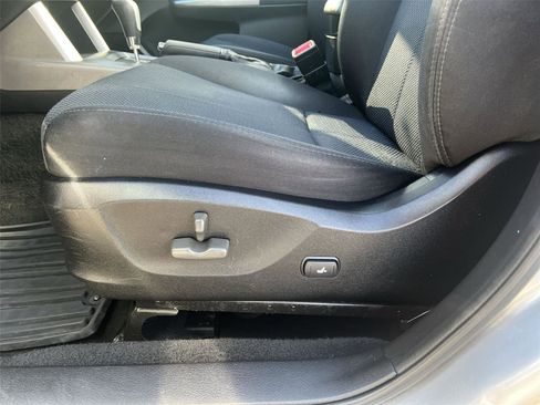 Used 2013 Subaru Forester 2.5X Premium w/ All-Weather Plus Pkg image 11