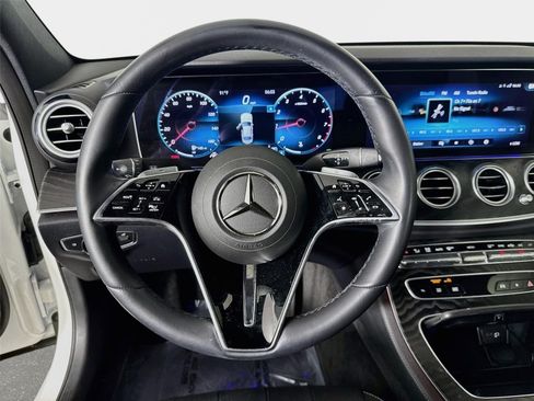 Used 2022 Mercedes-Benz E 350 Sedan image 13