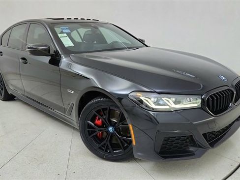 Used 2023 BMW 530e 530e iPerformance w/ M Sport Package image 90