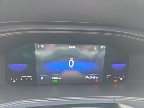 Certified 2023 Volkswagen Taos SE w/ Panoramic Sunroof Package FWD image 14