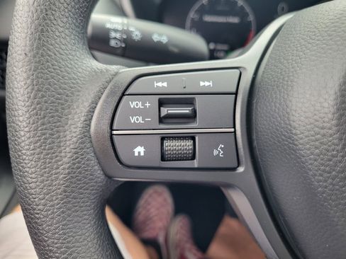 New 2026 Honda HR-V LX image 18