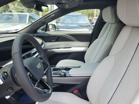 New 2025 Cadillac Lyriq Luxury image 12