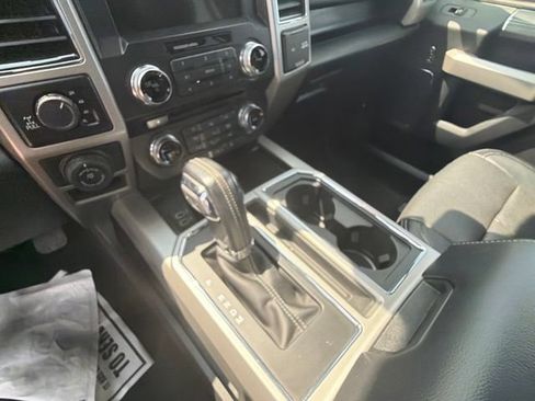 Used 2018 Ford F150 Lariat w/ Equipment Group 501A Mid AWD/4WD image 19