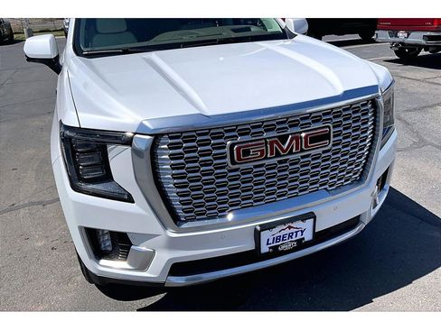 Used 2023 GMC Yukon XL Denali w/ Denali Reserve Package AWD/4WD image 30