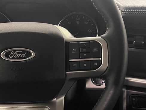 Used 2024 Ford Expedition XLT image 20