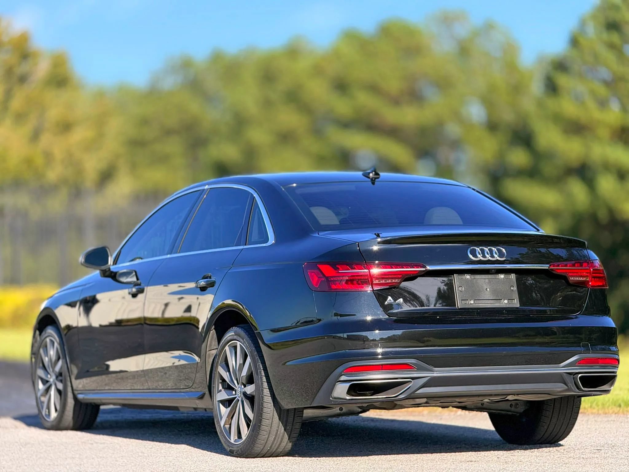 Used 2020 Audi A4 2.0T Premium w/ Convenience Package FWD image 9