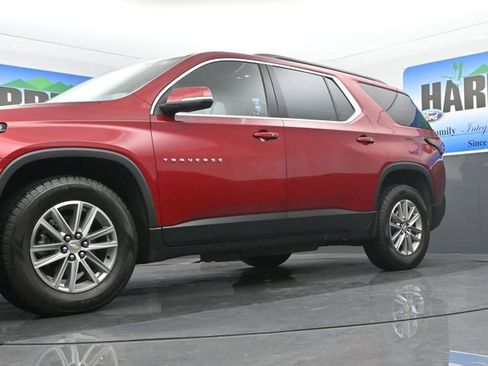 Used 2023 Chevrolet Traverse LT image 21