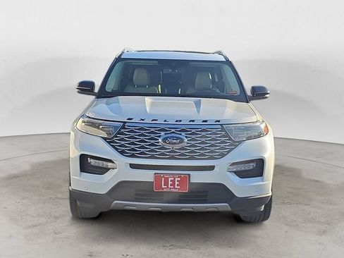 Used 2020 Ford Explorer Platinum w/ Premium Technology Package AWD/4WD image 8