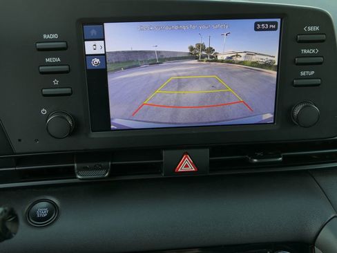 Certified 2025 Hyundai Elantra Sport image 19