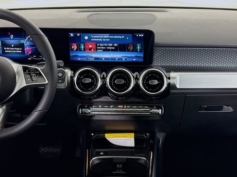 New 2026 Mercedes-Benz GLB 250 image 15