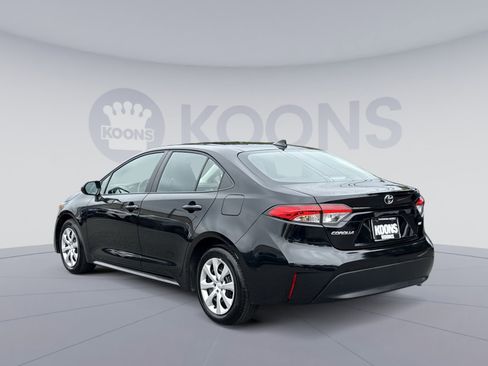 Used 2026 Toyota Corolla LE FWD image 4