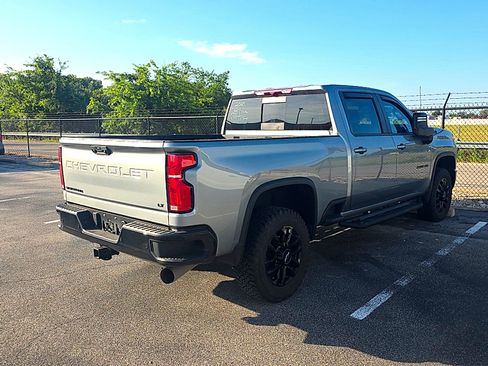 Used 2025 Chevrolet Silverado 2500 LT w/ Trail Boss Package AWD/4WD image 8