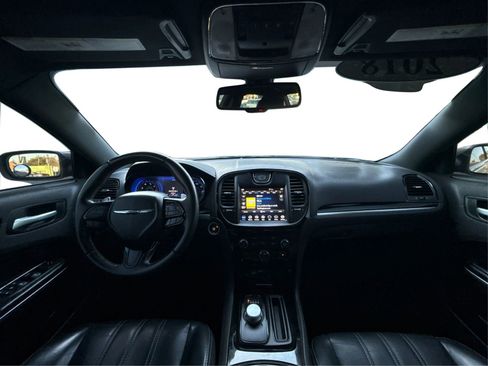 Used 2018 Chrysler 300 S w/ 300S Premium Group image 23