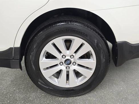Used 2015 Subaru Outback 2.5i Premium AWD/4WD image 32