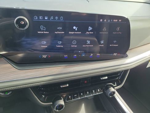 New 2026 Chevrolet Suburban LS image 7