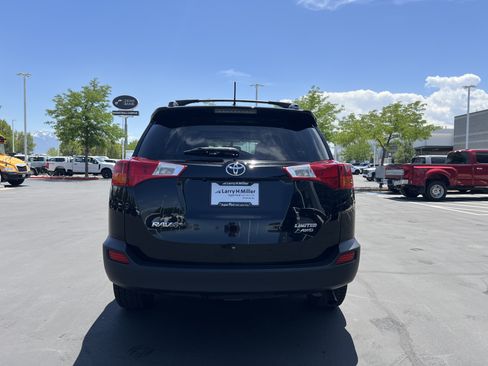 Used 2015 Toyota RAV4 Limited AWD/4WD image 4