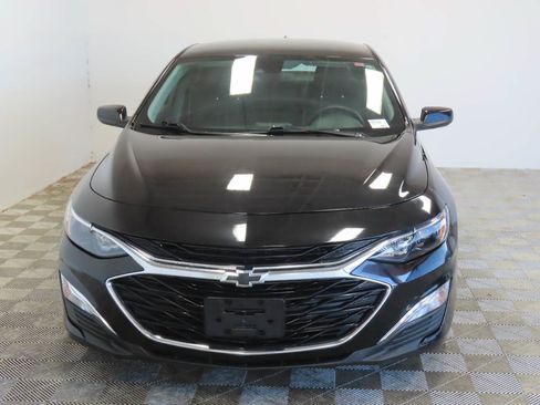 Used 2025 Chevrolet Malibu RS FWD image 2