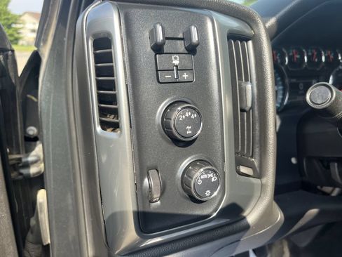 Used 2018 Chevrolet Silverado 2500 LT AWD/4WD image 20
