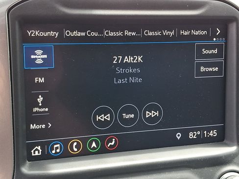 Used 2019 Chevrolet Silverado 1500 LTZ w/ LTZ Plus Package AWD/4WD image 18