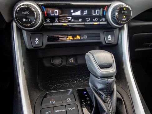 Used 2023 Toyota RAV4 XLE w/ Convenience Package image 33