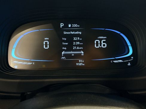 Used 2025 Hyundai Venue SEL FWD image 16